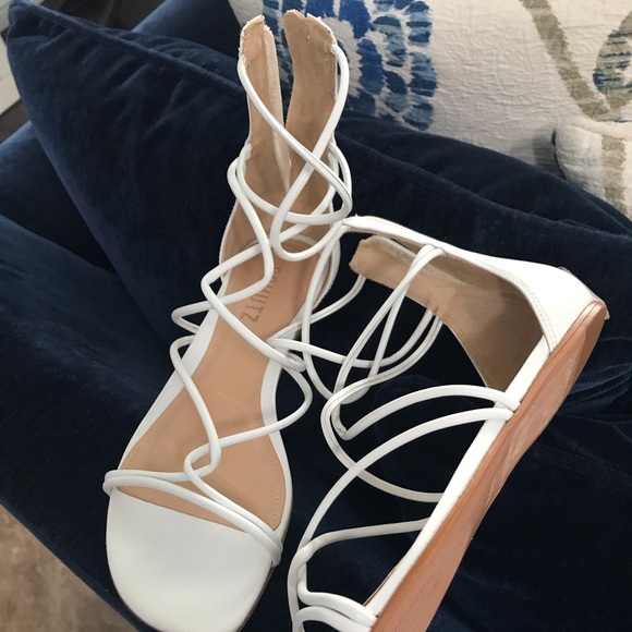 Woman’s shoes - Picture 2 of 6